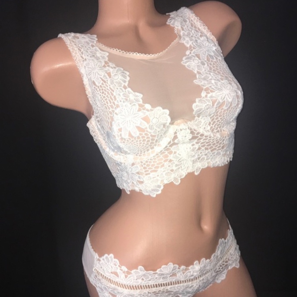 Victorias Secret Embroidered Set